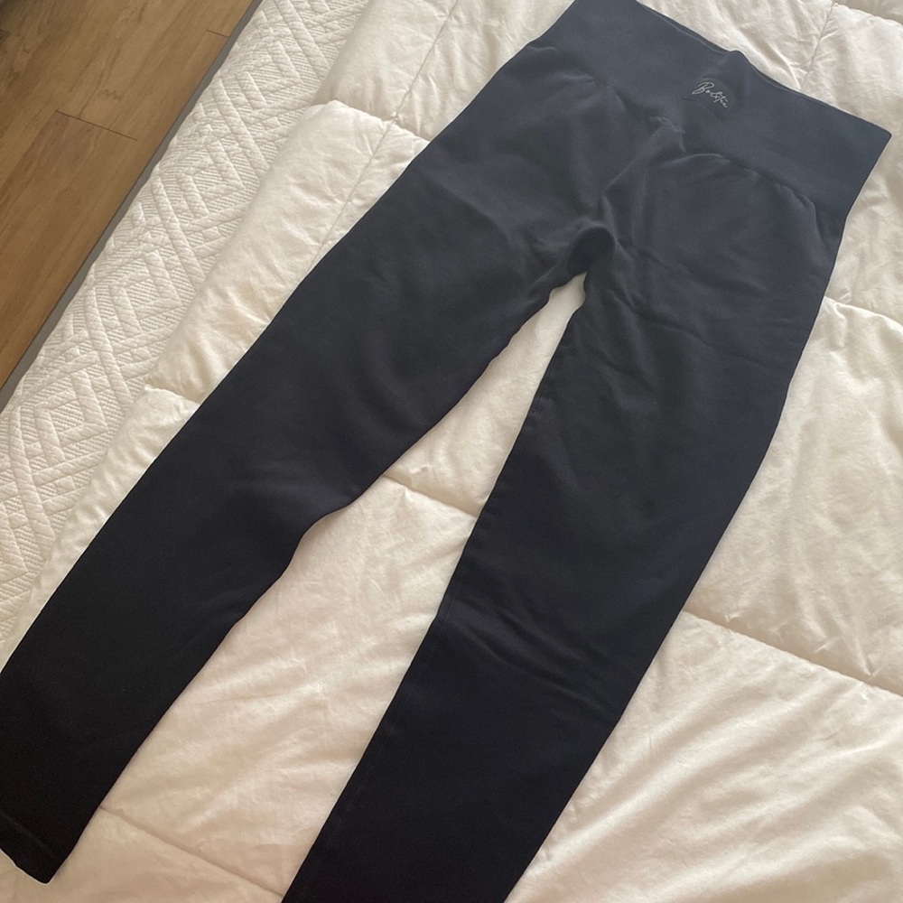 Never worn bo+tee leggings